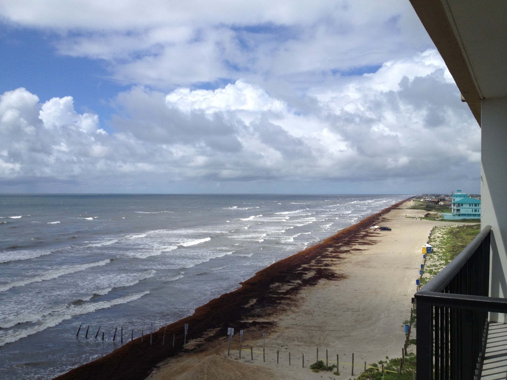 Riviera I beach views