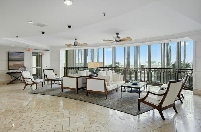 Palisade Palms Condominiums lobby lounge