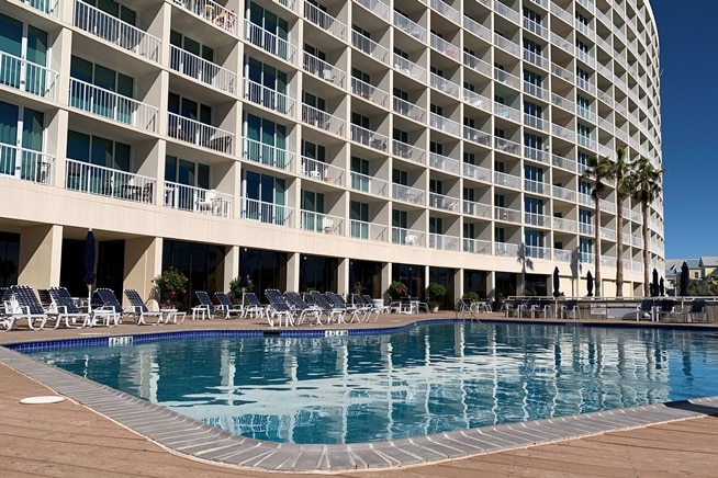 The Galvestonian Condominiums swimming pool