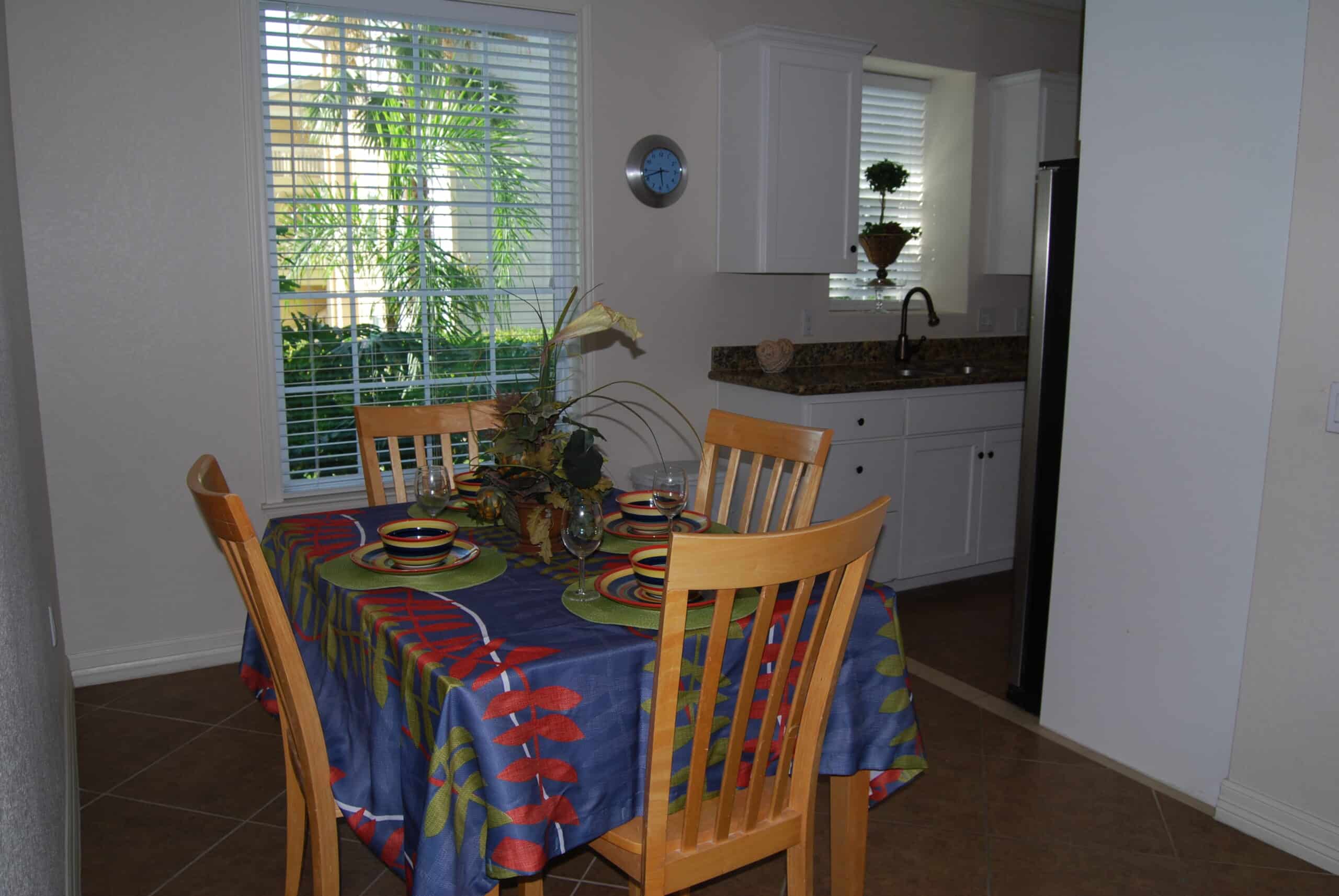 Photo of dining room at Dawn Condominiums