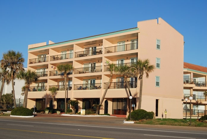 Photo of front of building at Maravilla Condominiums