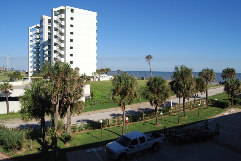 Photo of view of east side and Gulf at Maravilla Condominiums